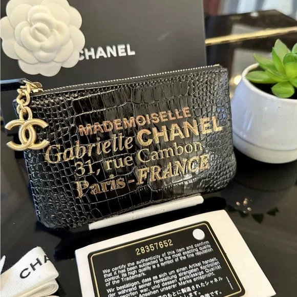 🖤RARE🖤 Chanel CC Calfskin Crocodile Embossed Cosmetic Case Pouch Black G… - Picture 4 of 13